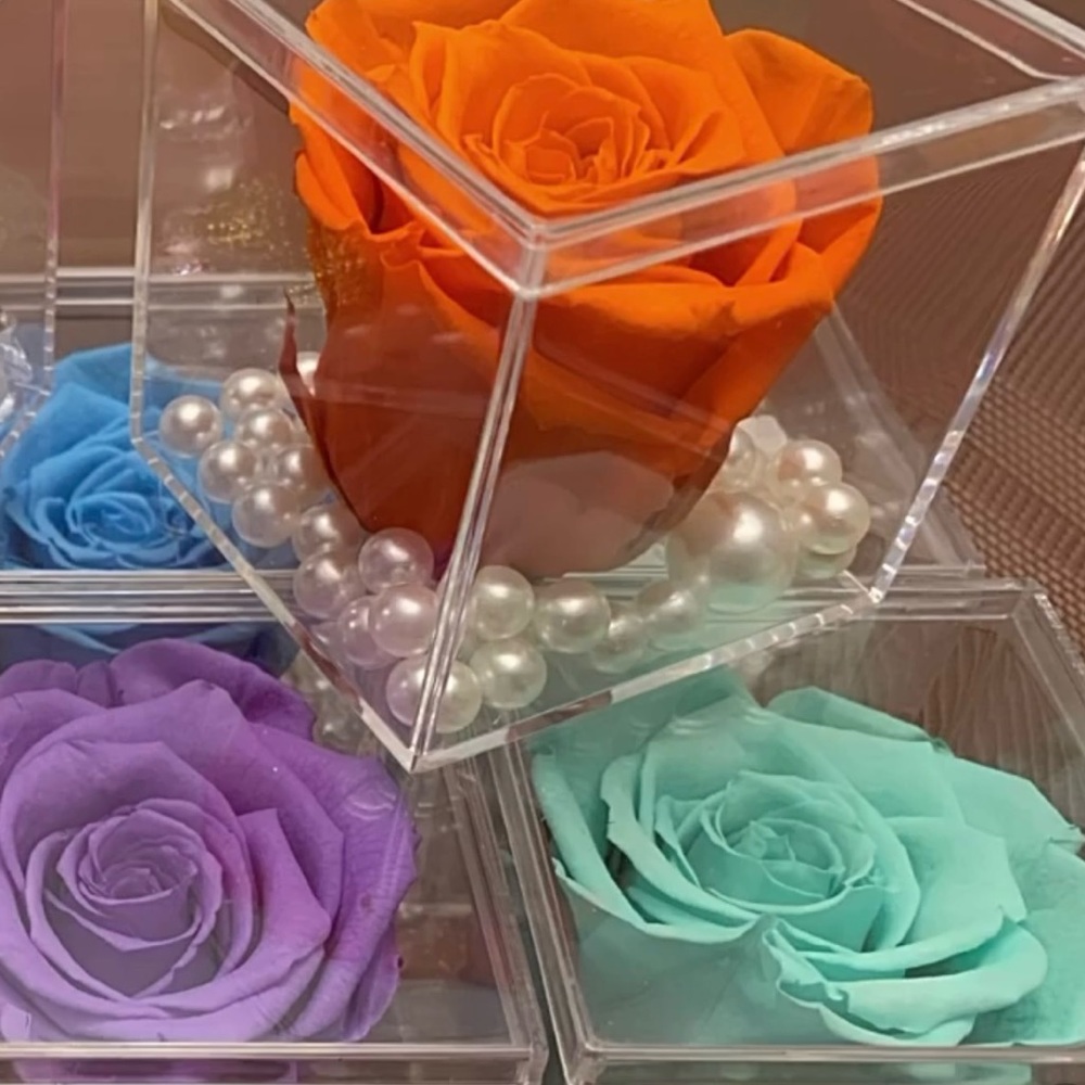 Preserved Rose - Picture 2 of 2